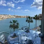 Lejlighed Bay Seafront *
