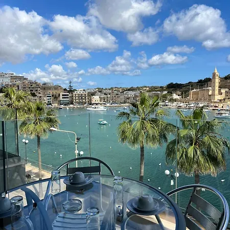 Апартаменты Bay Seafront